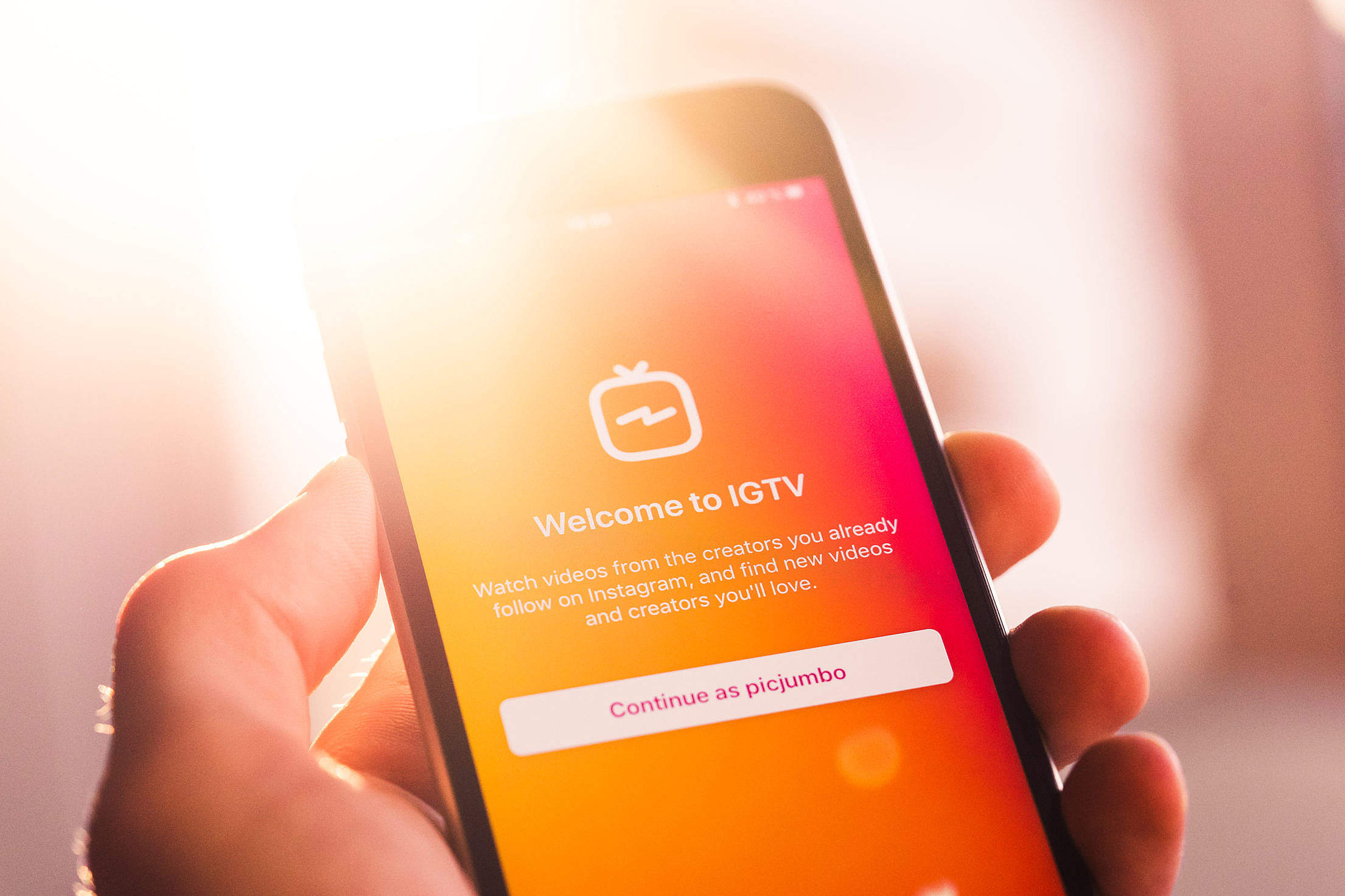 Cùng giải ngố tất tần tật về cách sử dụng Instagram TV (IGTV)