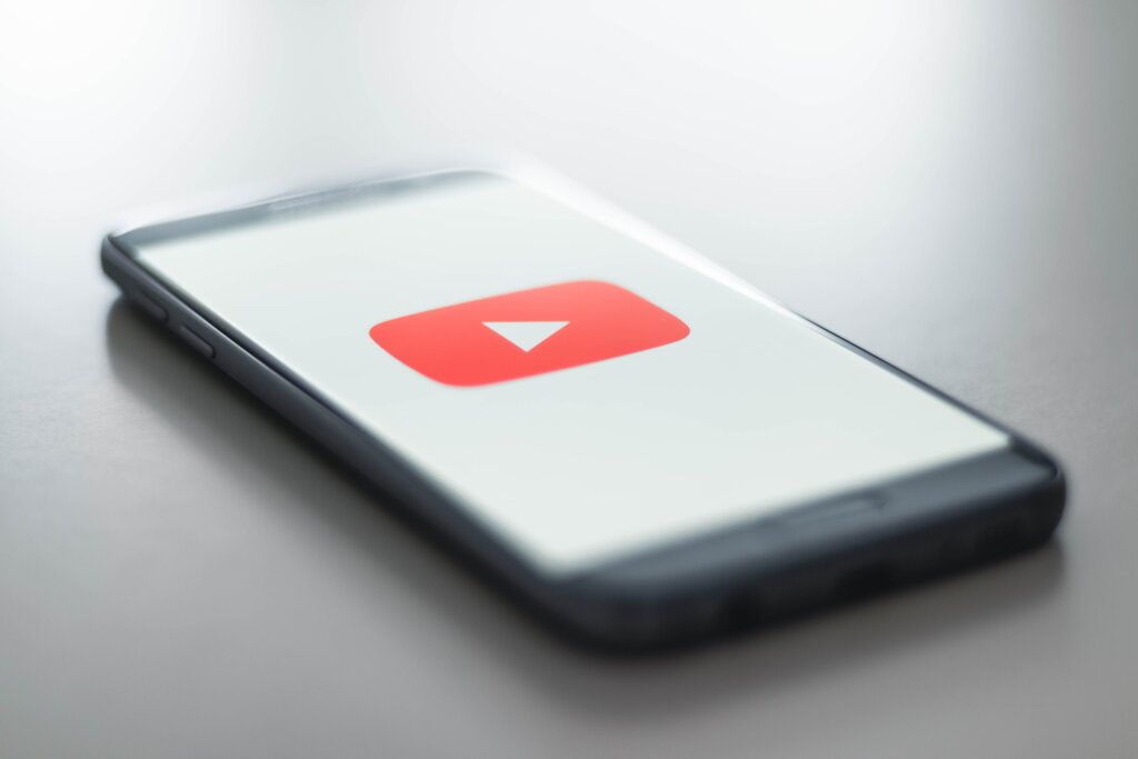 Học cách đăng xuất YouTube trên điện thoại chỉ với 3 bước
