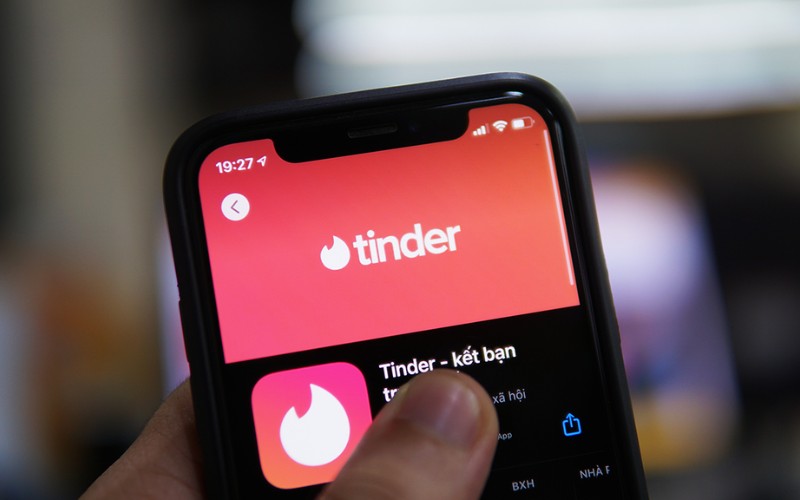 cách dùng Tinder miễn phí