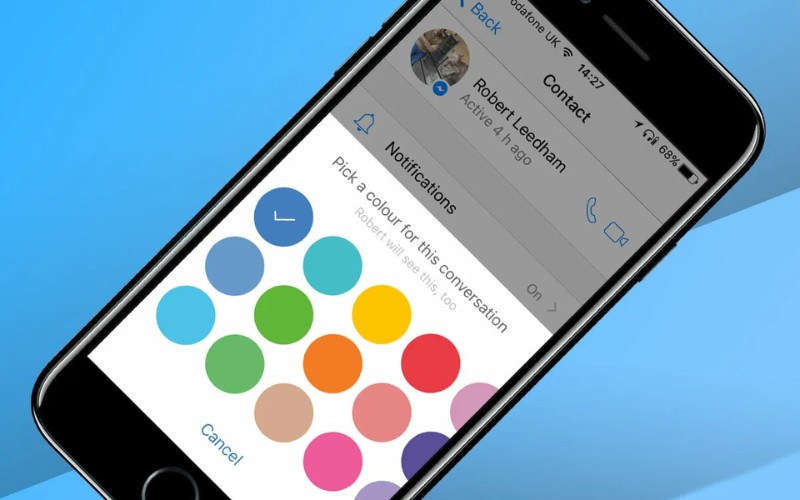 Tại sao Messenger lại đổi màu?