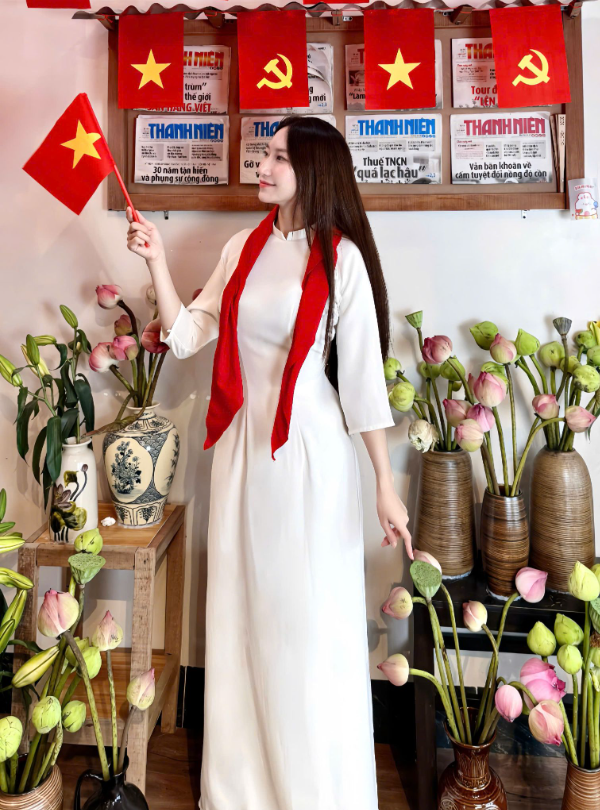 Tám Sạch – Nơi mang vẻ đẹp của hoa kiểng Chợ Lách đến gần hơn với mọi không gian sống Tám Sạch – Nơi mang vẻ đẹp của hoa kiểng Chợ Lách đến gần hơn với mọi không gian sống